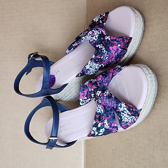 TED BAKER SHOES TAYLINA‎ FLORAL ESPADRILLE WEDGE SANDAL IN NAVY NWOT sz 6 1/2 - Picture 1 of 14
